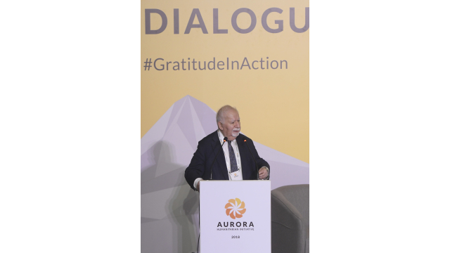 Aurora Prize Co-Founder Vartan Gregorian delivers welcome speech at the Aurora Dialogues